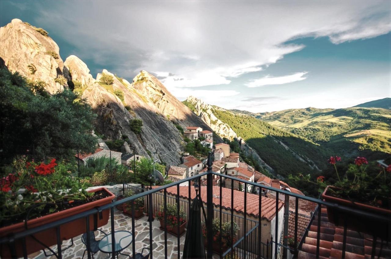 Dimore Dell'Olmo - Ospitalita Diffusa Castelmezzano Exterior foto